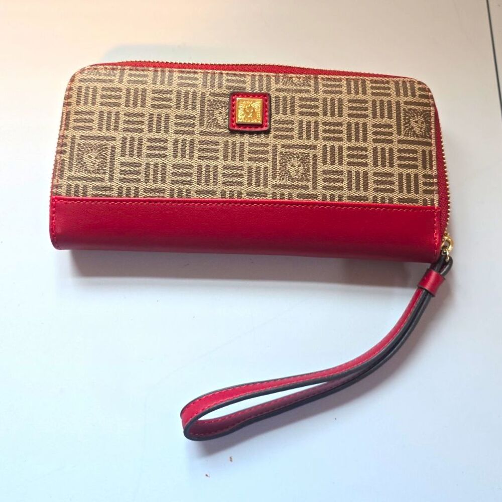 Geometric Wristlet Wallet Beige/Red Zip-Around Zipper Closure Wrist Strap